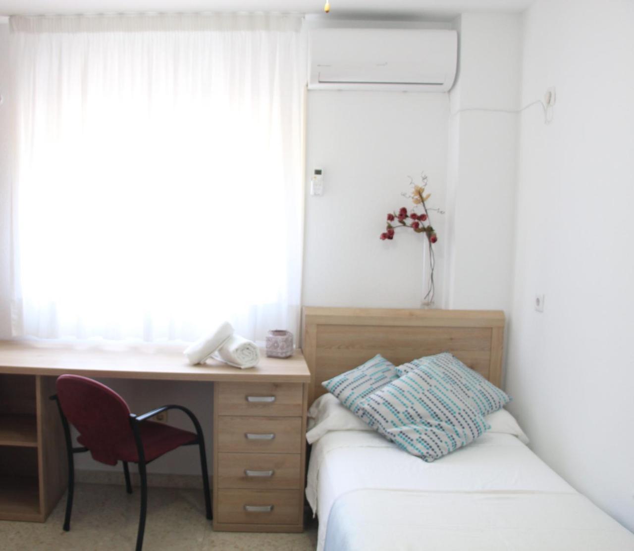 Balcon Del Romeral Apartment Malaga Bagian luar foto